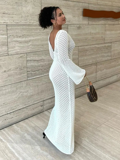 Robe longue blanche en tricot Tossy : décolleté en V transparent, dos nu,plage